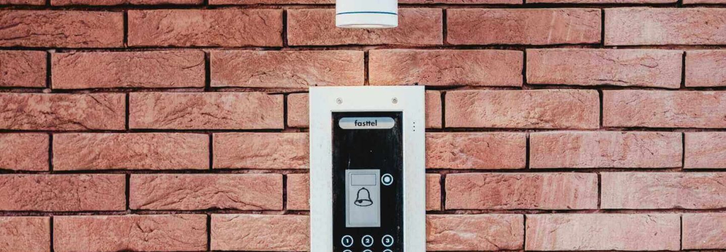 30.-Smart-Doorbell-scaled-1-1-1-1-1 (1)